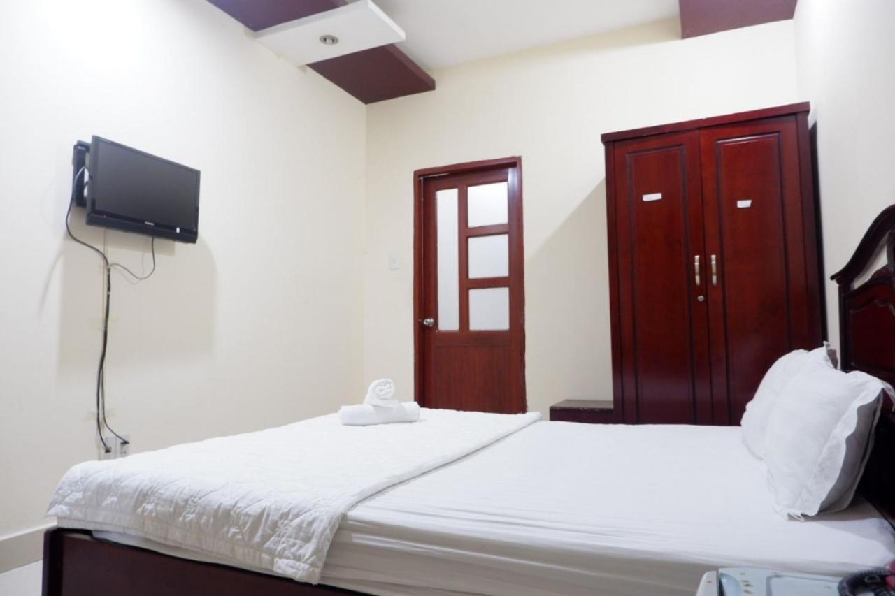 Reddoorz Tuan Viet Hotel Dinh Tien Hoang Ho Chi Minh City Exterior photo