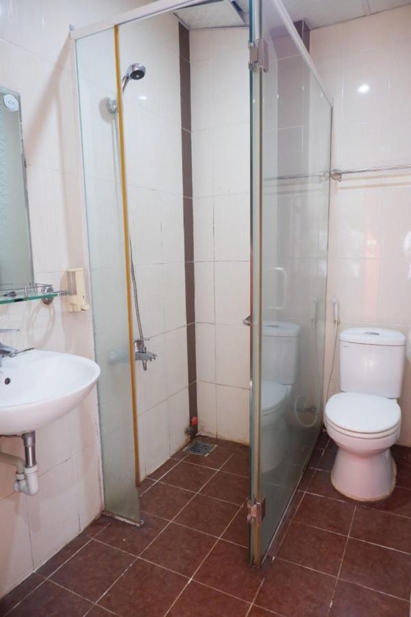 Reddoorz Tuan Viet Hotel Dinh Tien Hoang Ho Chi Minh City Exterior photo