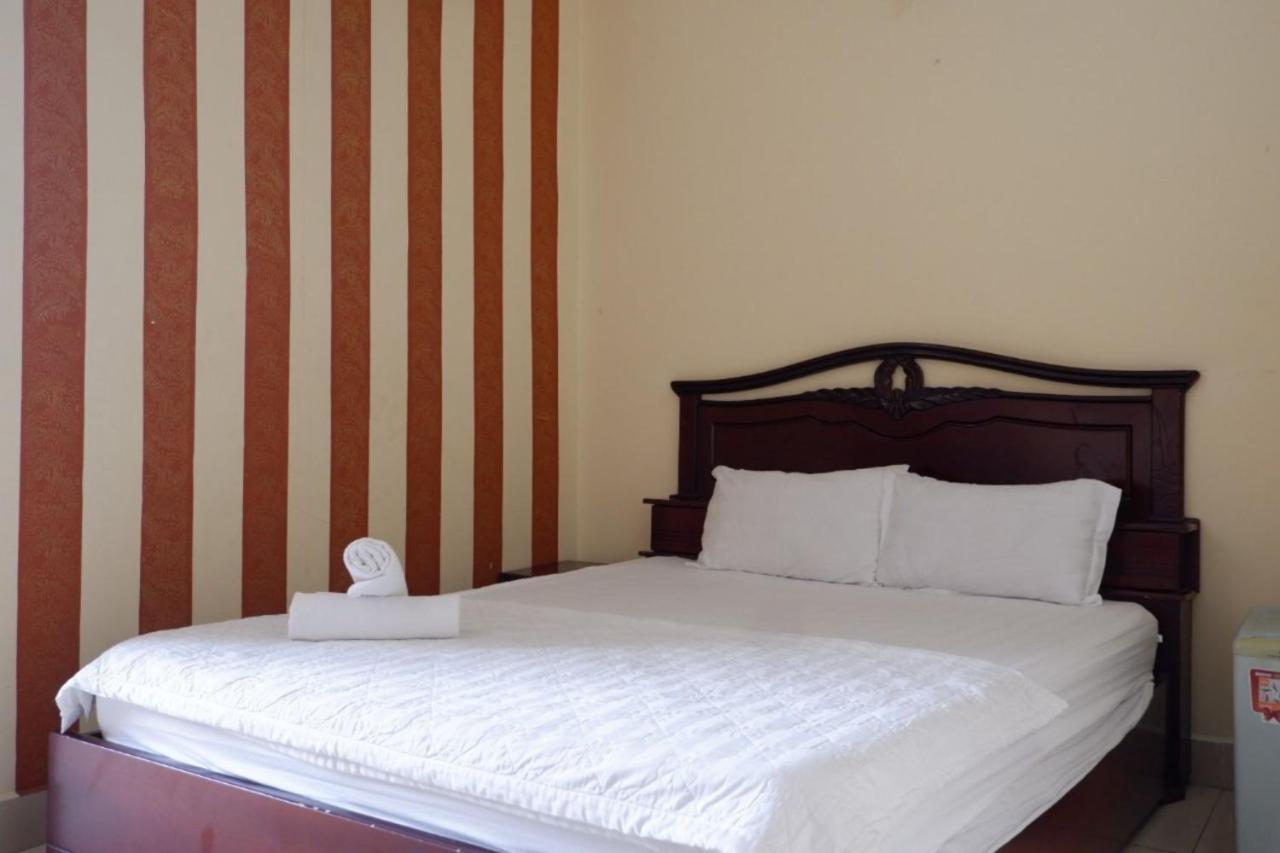 Reddoorz Tuan Viet Hotel Dinh Tien Hoang Ho Chi Minh City Exterior photo