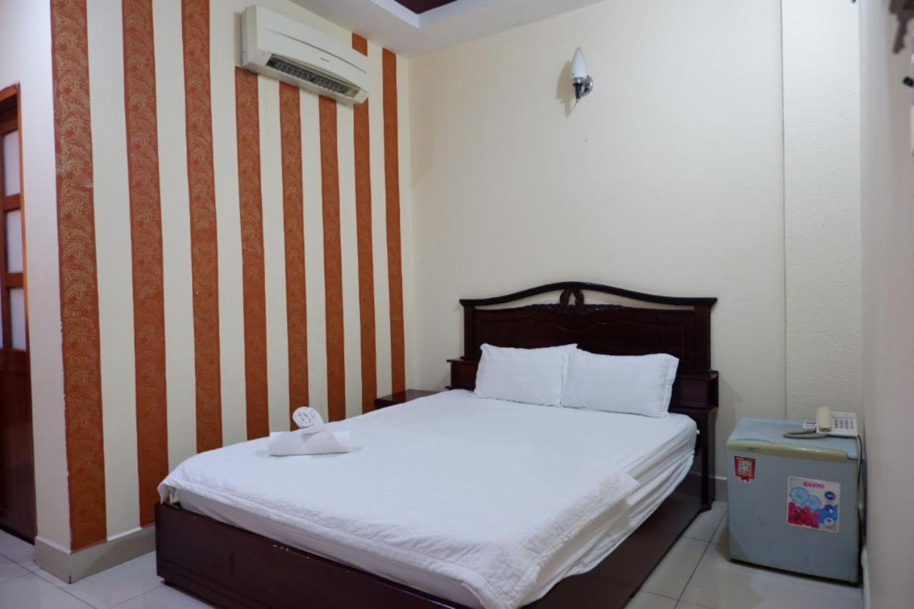 Reddoorz Tuan Viet Hotel Dinh Tien Hoang Ho Chi Minh City Exterior photo